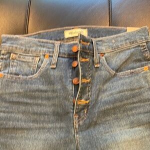 Brand new tags on never worn size 28 Madewell 10” high rise button skinny jeans